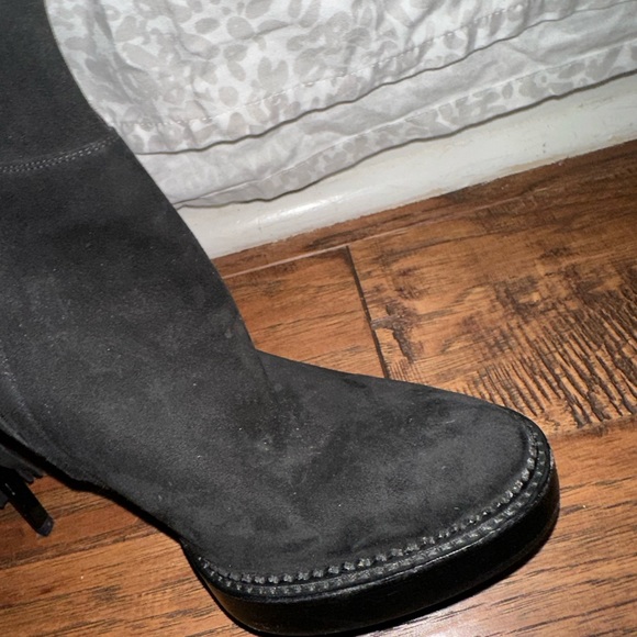 Burberry black suede fringe boots - Picture 9 of 10